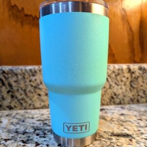 Yeti seafoam 30 oz tumbler